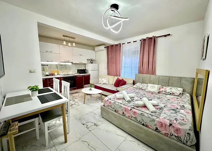 Cozy Urban Apartment
